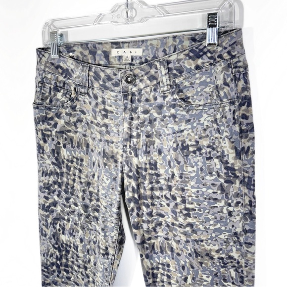 Cabi Camouflage Print Blue Gray Skinny Full Length Ankle Pants Size 4 - Picture 5 of 13